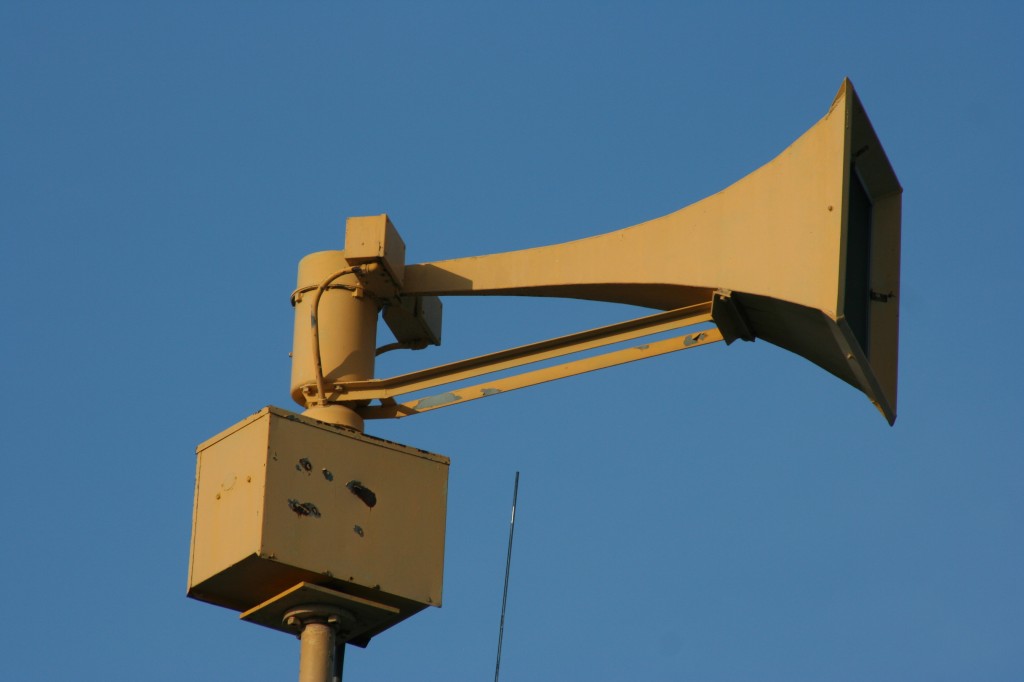 Federal Signal thunderbolt 1003 (dual tone) siren head located in Louisville, Kentucky. Photo by Ben Franske